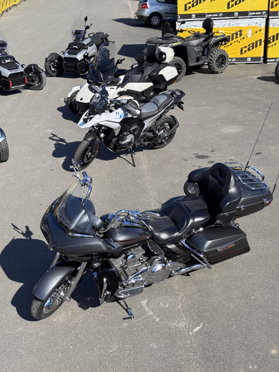 HARLEY-DAVIDSON TOURING ROAD GLIDE 1800 CVO 4
