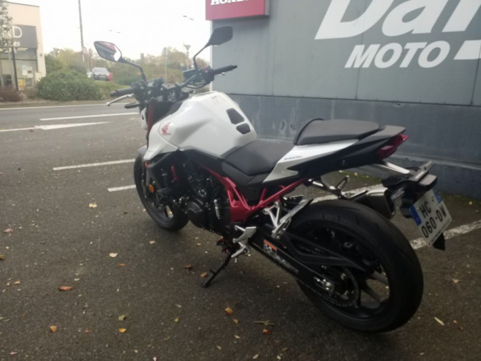 HONDA CB750 HORNET 4