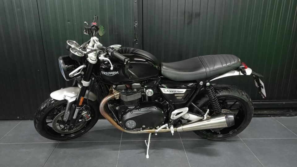 TRIUMPH SPEED TWIN 1200 4