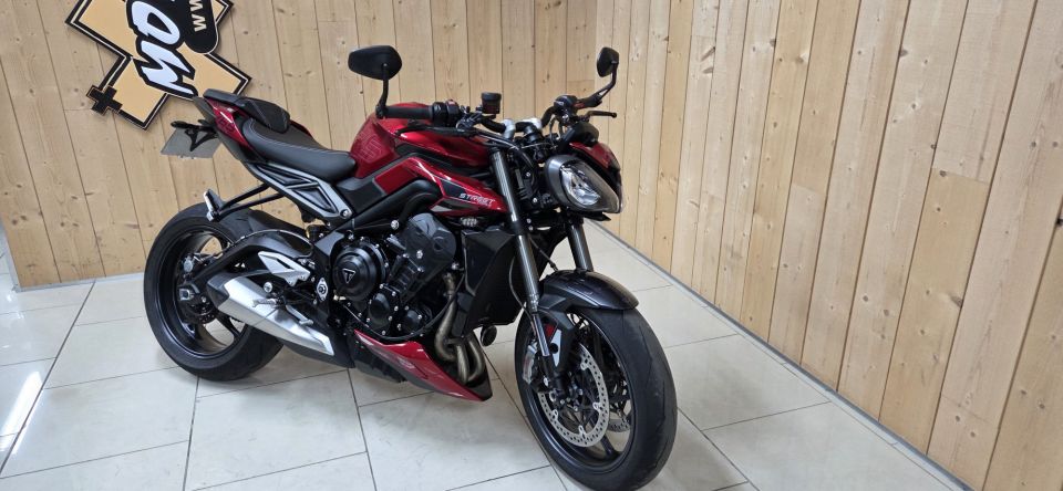 TRIUMPH STREET TRIPLE 765 RS 4