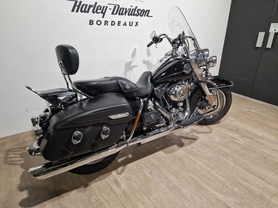 HARLEY-DAVIDSON TOURING ROAD KING 1584 CLASSIC 4