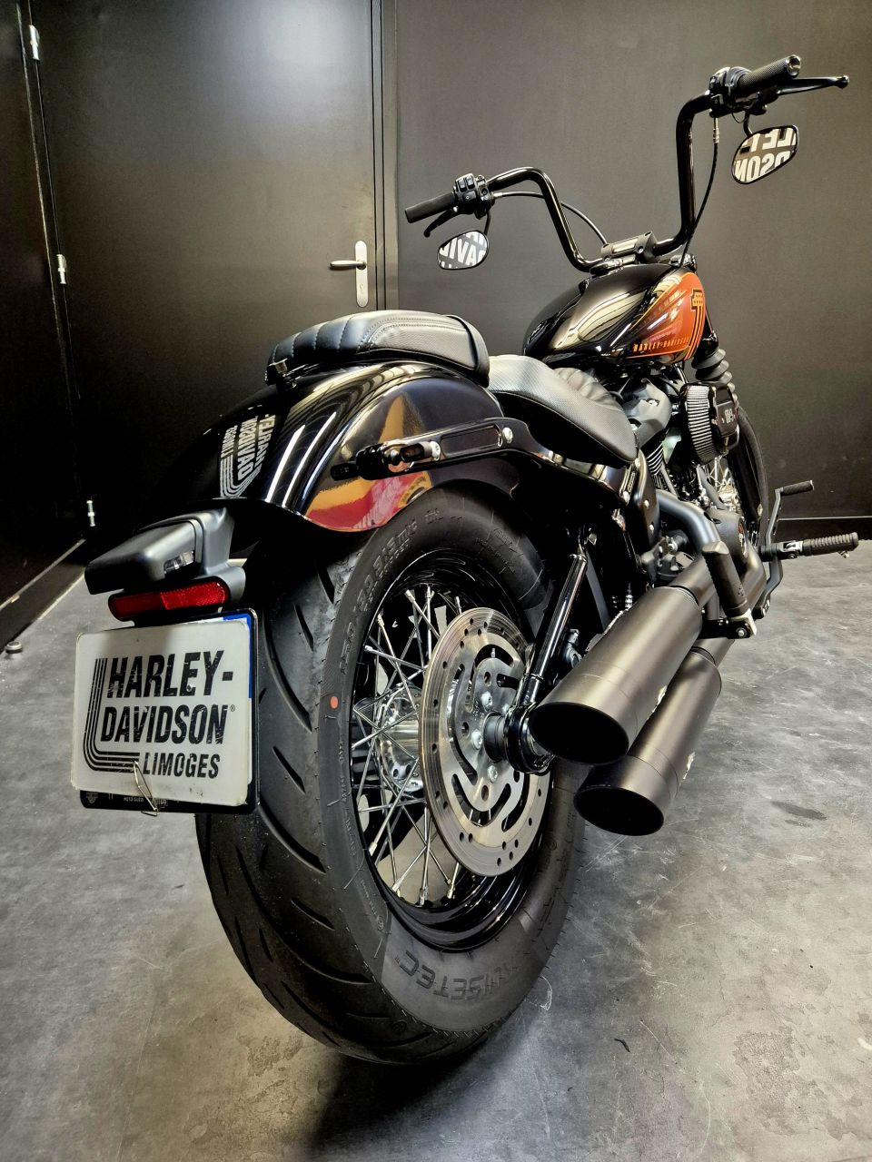 HARLEY-DAVIDSON SOFTAIL STREET BOB 1868 4