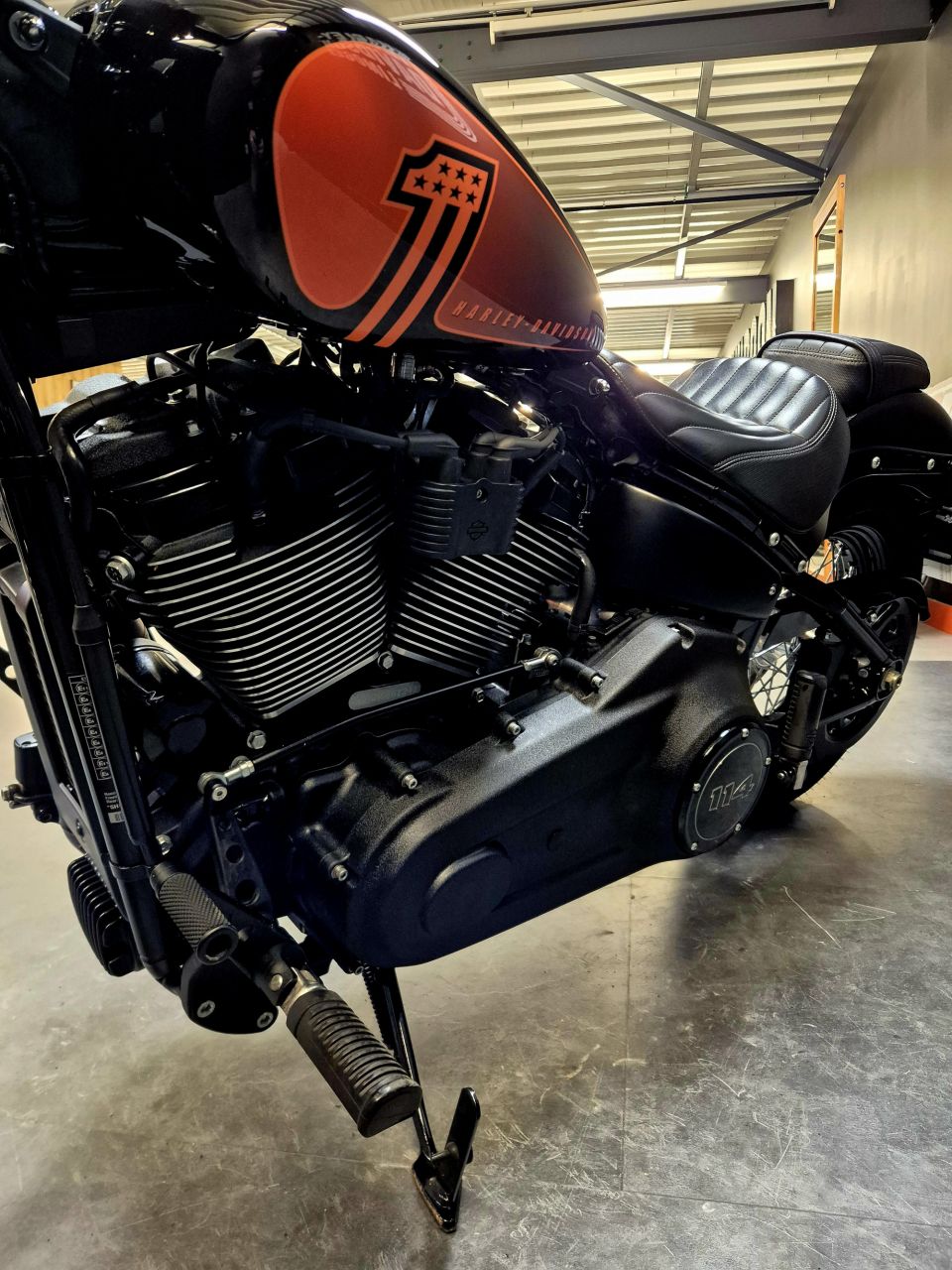 HARLEY-DAVIDSON SOFTAIL STREET BOB 1868 4