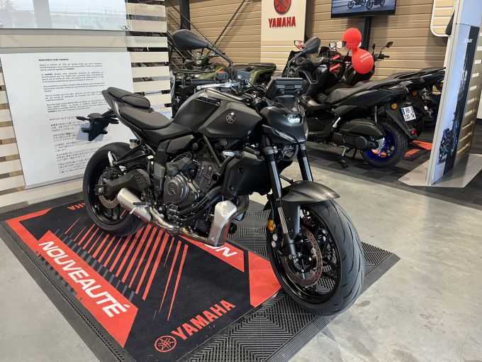 YAMAHA MT-07 (47.5CV) 4