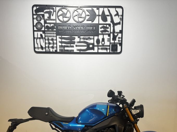 YAMAHA XSR 900 ABS 4