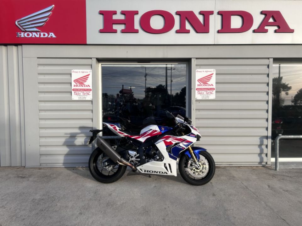HONDA CBR1000RR SP 4