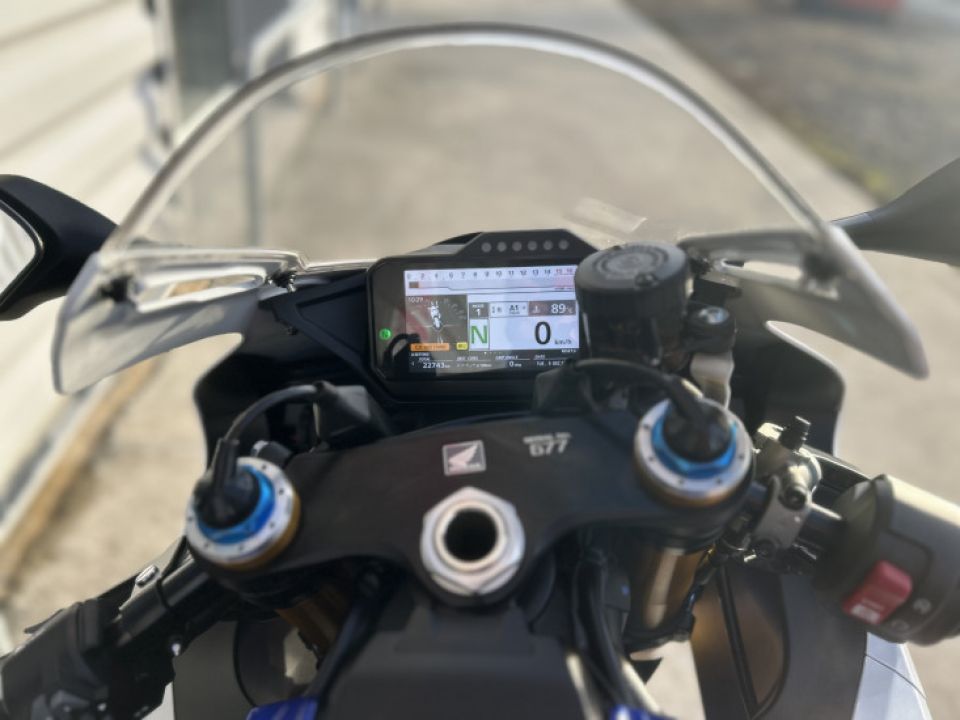 HONDA CBR1000RR SP 4