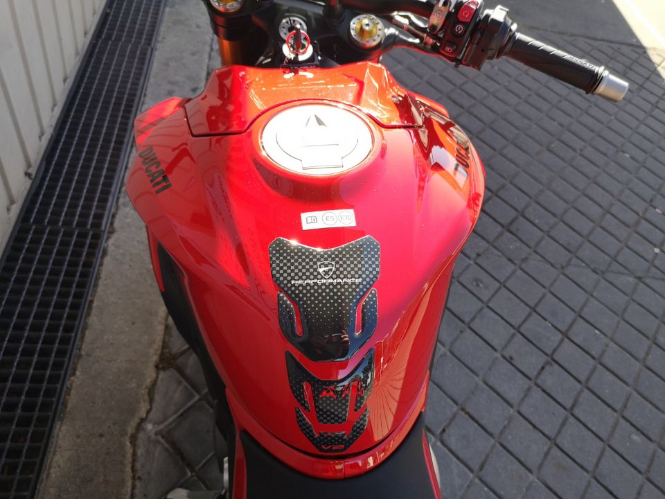 DUCATI STREETFIGHTER S 4