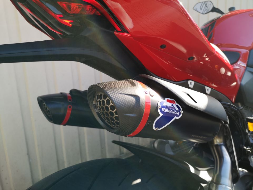 DUCATI STREETFIGHTER S 4