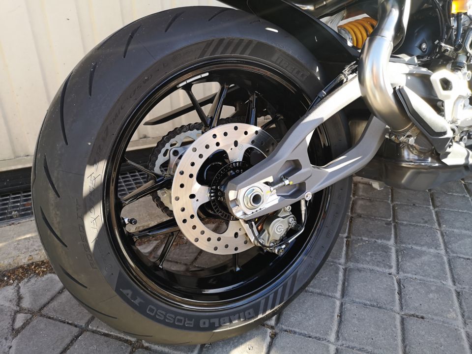 DUCATI STREETFIGHTER S 4