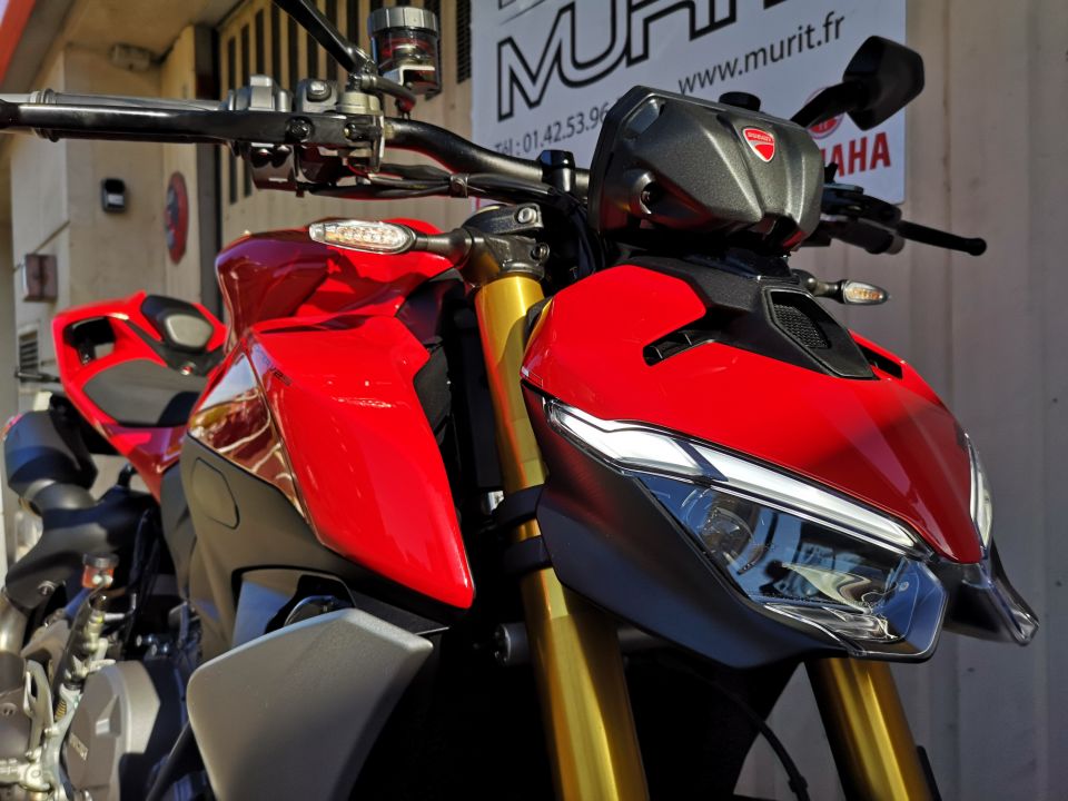 DUCATI STREETFIGHTER S 4