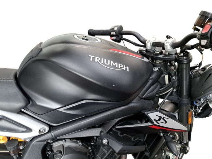 TRIUMPH STREET TRIPLE 765 RS 4