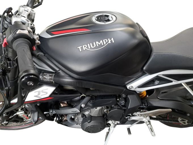 TRIUMPH STREET TRIPLE 765 RS 4