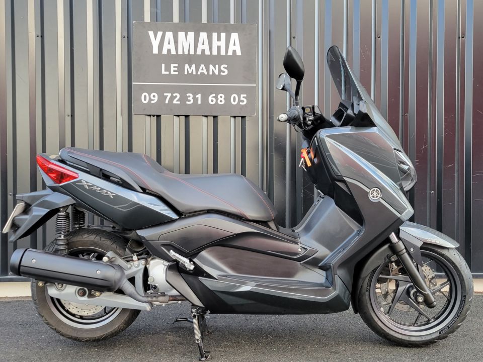 YAMAHA XMAX 125 4