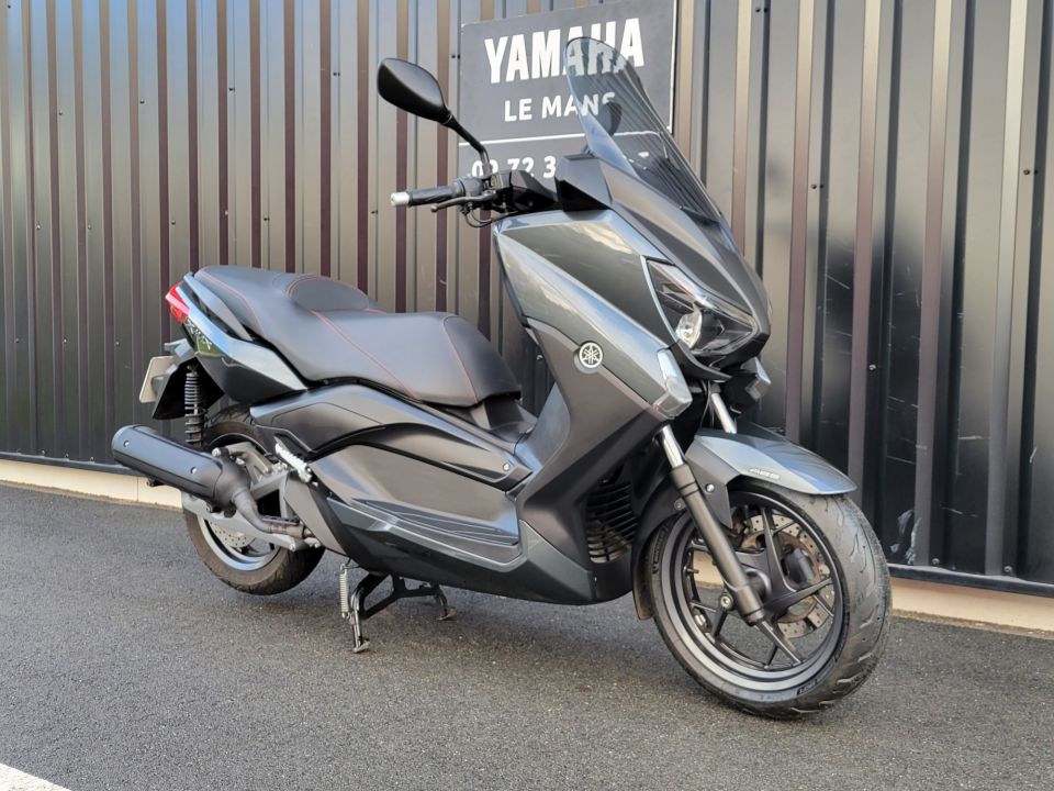 YAMAHA XMAX 125 4