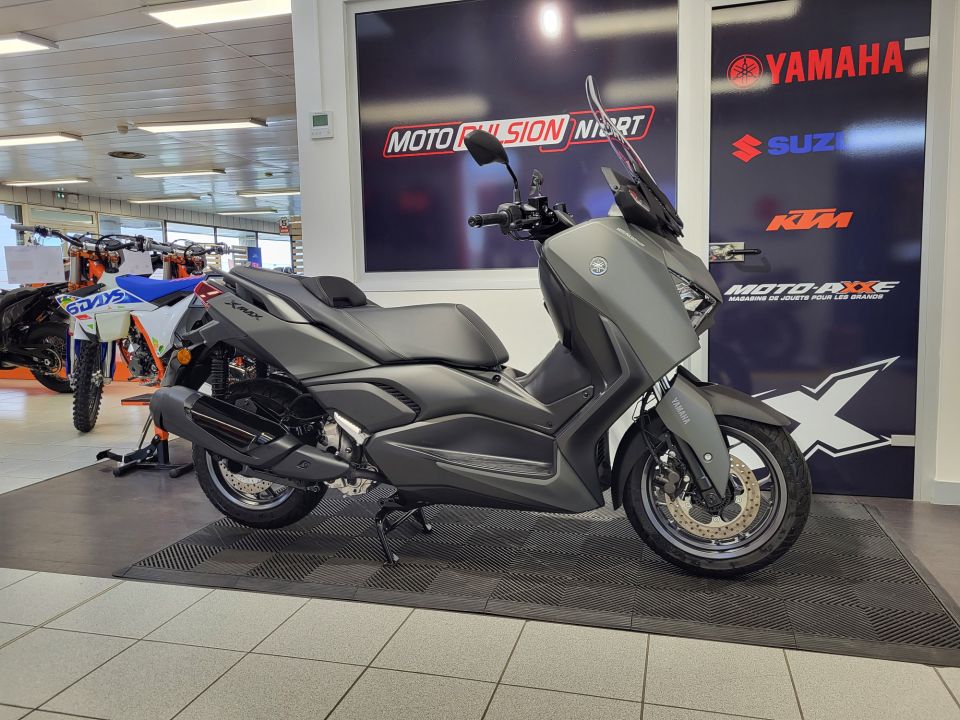 YAMAHA XMAX 300 4