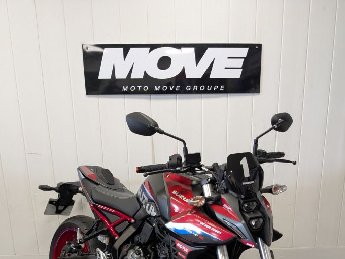 SUZUKI GSX-8S SERT 4