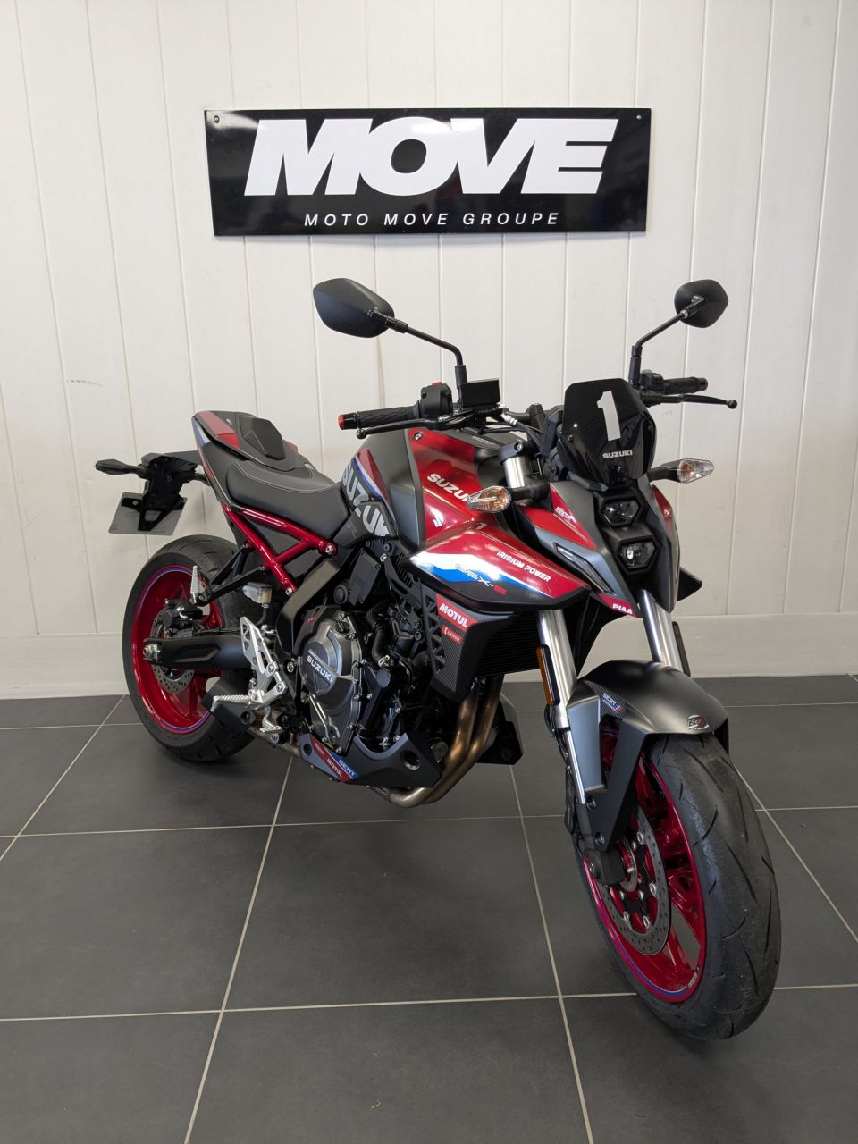 SUZUKI GSX-8S SERT 4