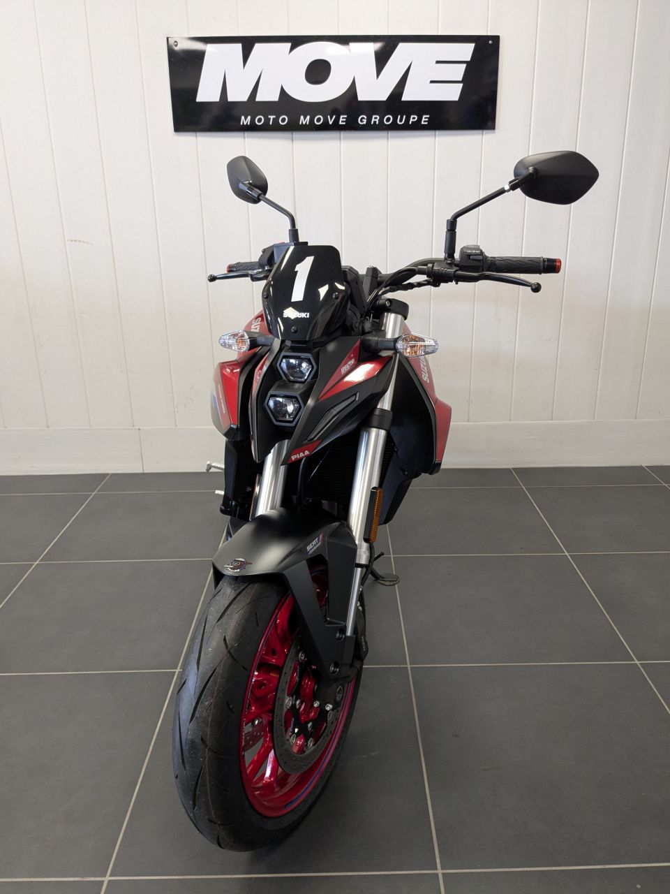 SUZUKI GSX-8S SERT 4