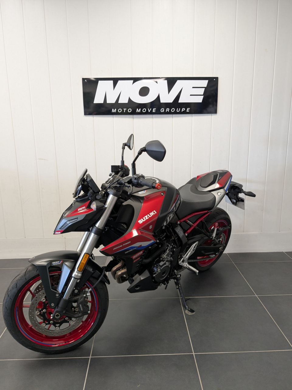 SUZUKI GSX-8S SERT 4