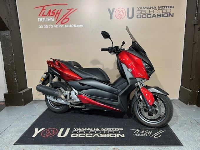 YAMAHA XMAX 125 4