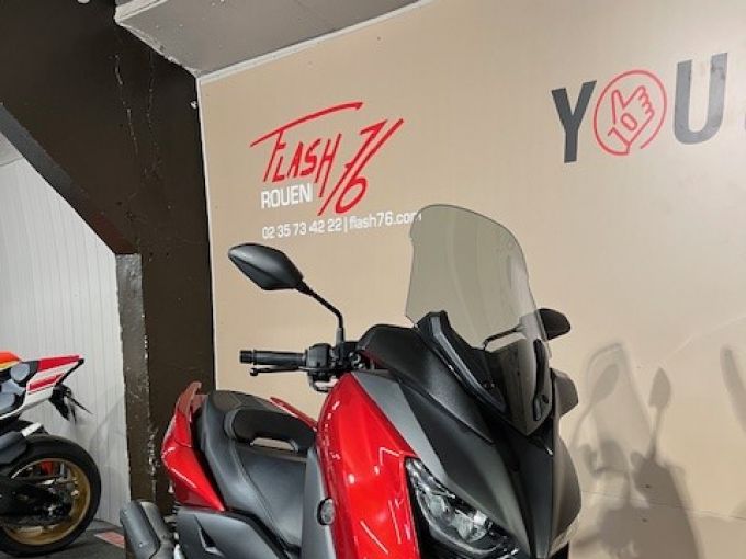 YAMAHA XMAX 125 4