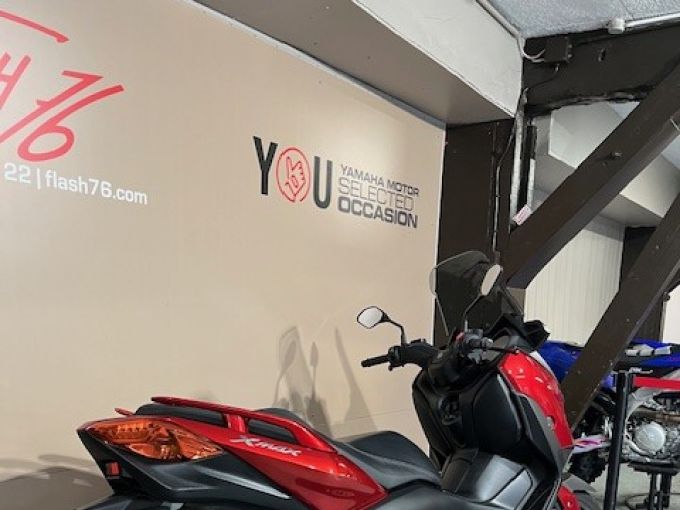 YAMAHA XMAX 125 4