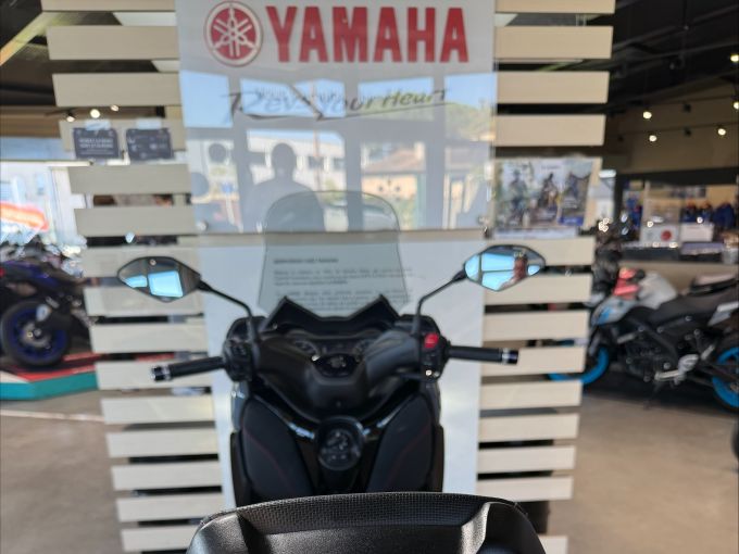 YAMAHA XMAX 125 TECH MAX 4