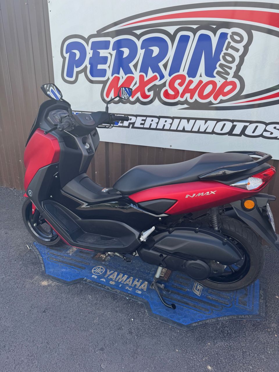 YAMAHA NMAX 125 4