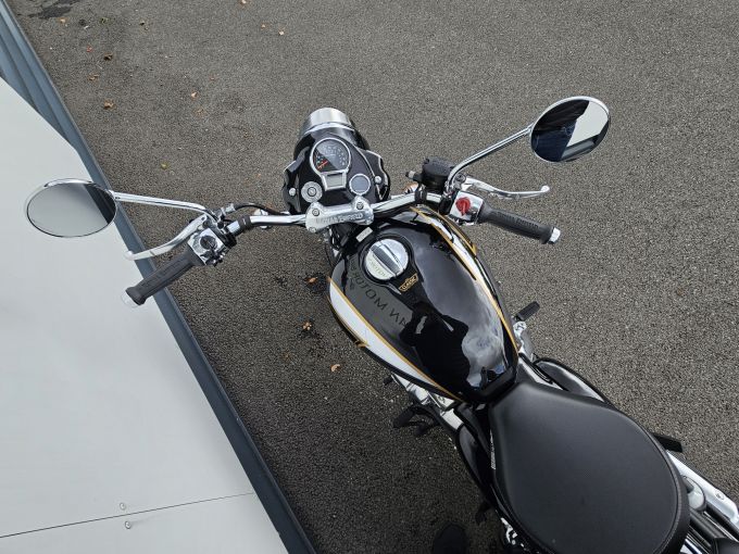 ROYAL ENFIELD CLASSIC 4