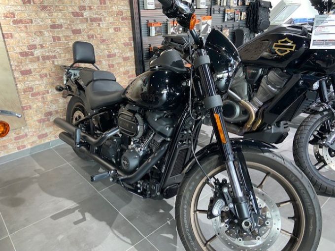 HARLEY-DAVIDSON SOFTAIL LOW RIDER 1868 S 4