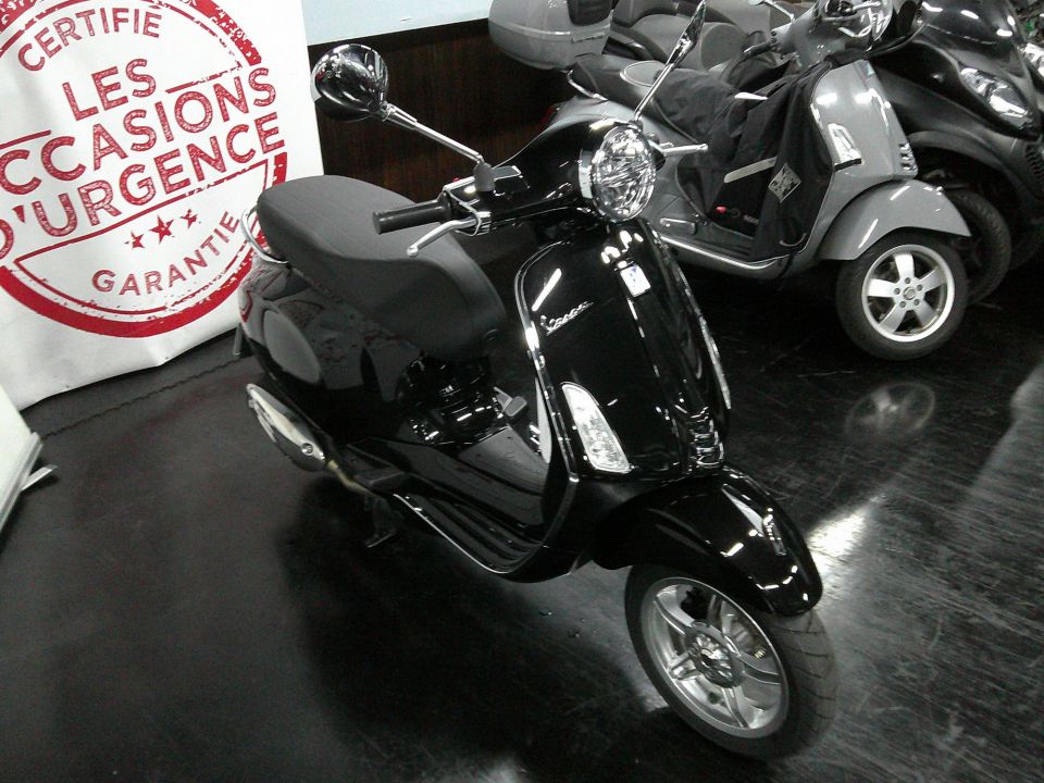 VESPA PRIMAVERA 125 4
