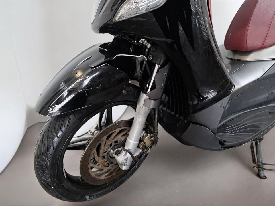 PIAGGIO BEVERLY 350 4
