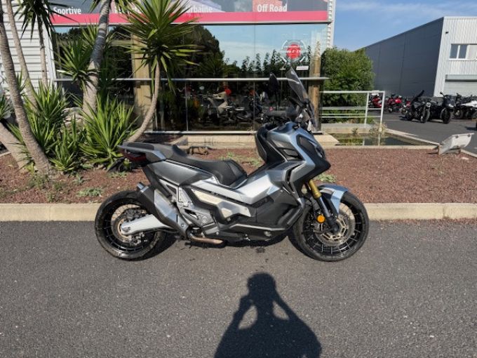 HONDA X-ADV 750 4