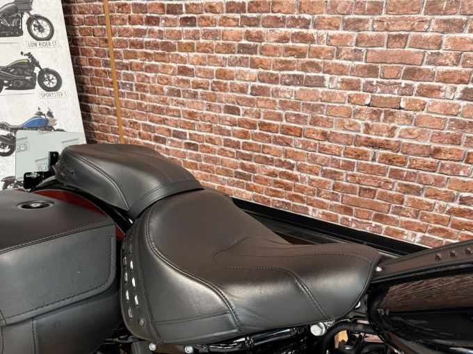 HARLEY-DAVIDSON SOFTAIL HERITAGE 1923 CLASSIC 4