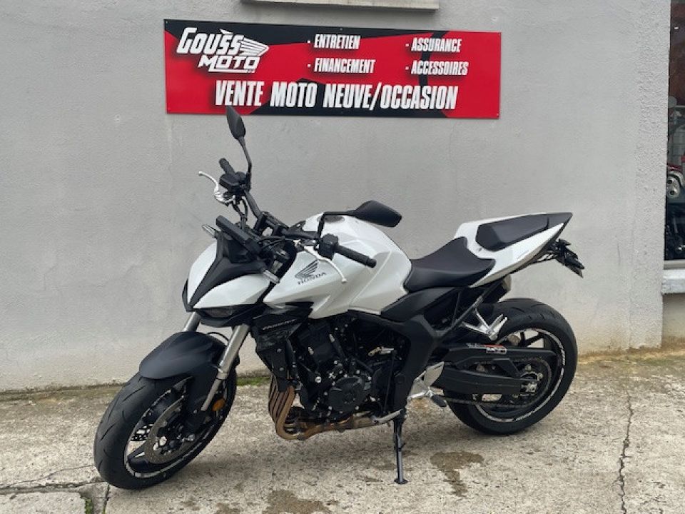 HONDA CB 1000 Hornet 4