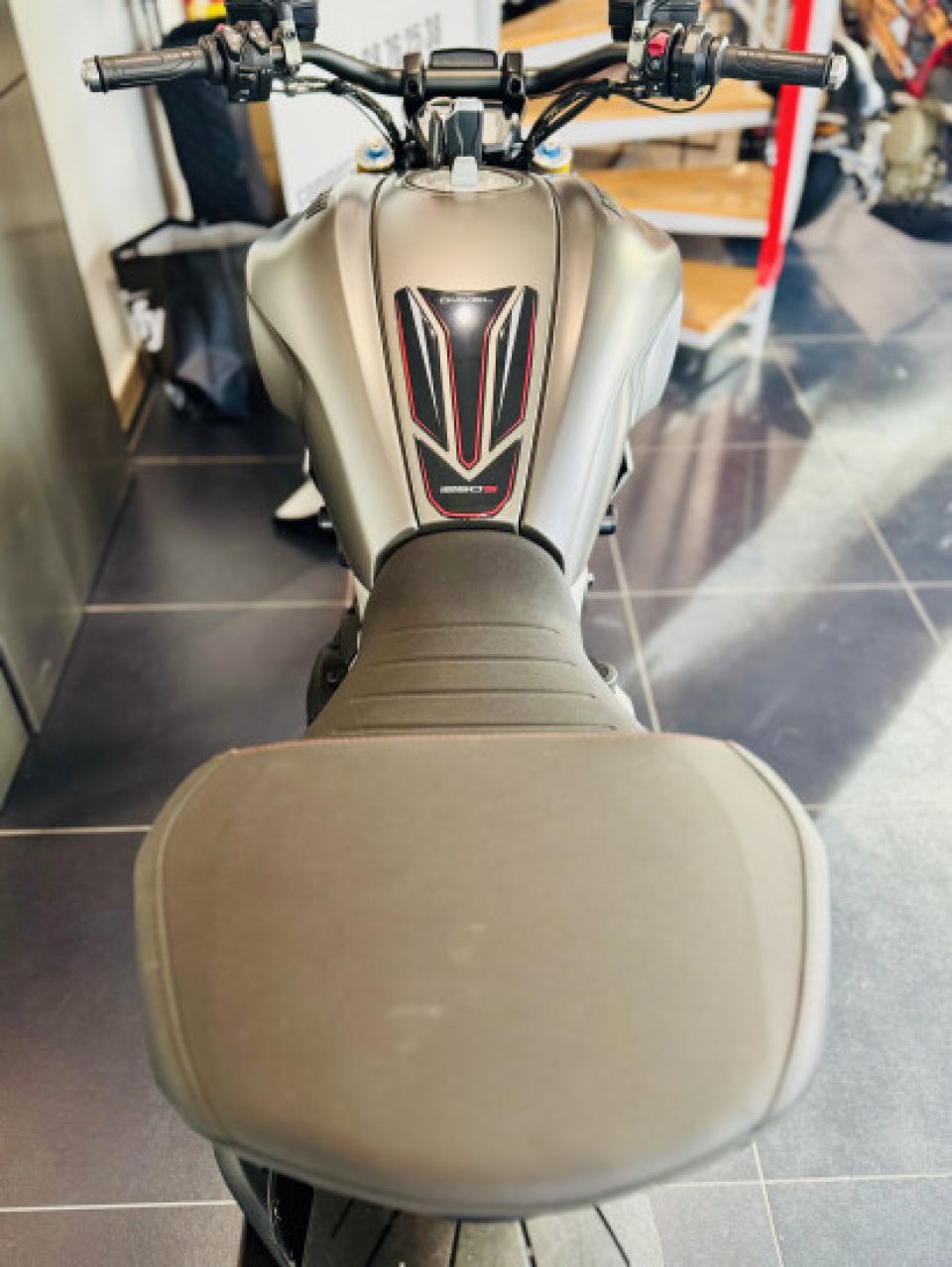 DUCATI DIAVEL 1260S 4