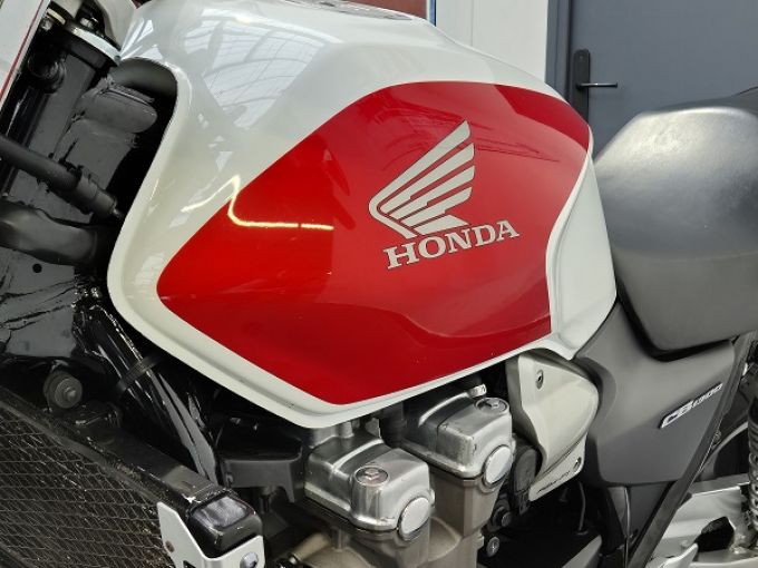 HONDA CB 1300 S 4
