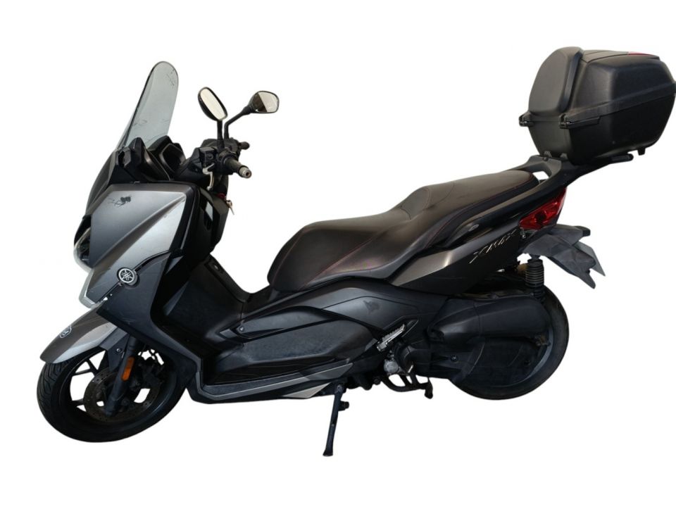 YAMAHA XMAX 125 4