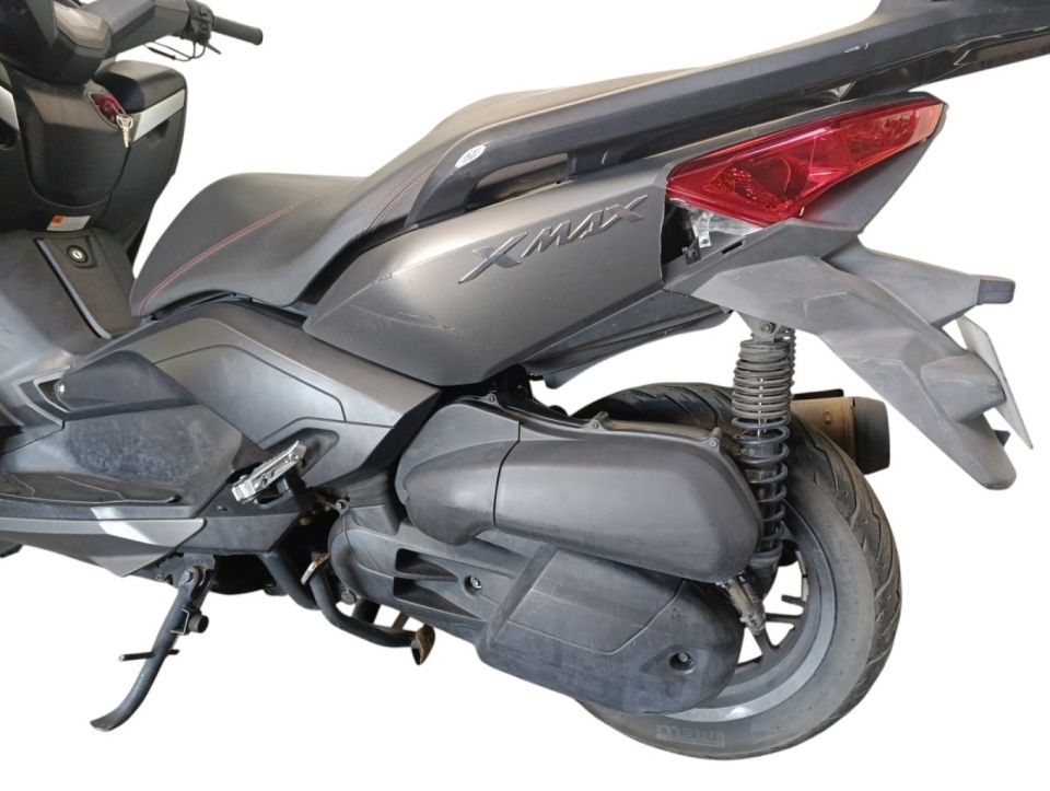 YAMAHA XMAX 125 4