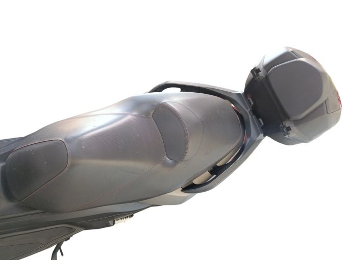 YAMAHA XMAX 125 4