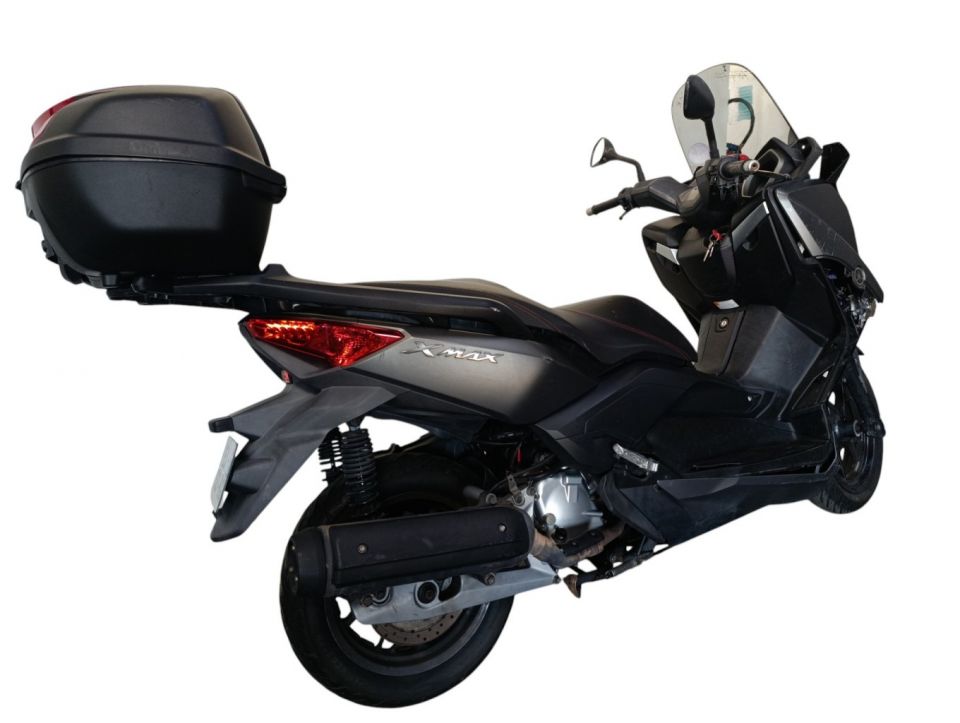 YAMAHA XMAX 125 4