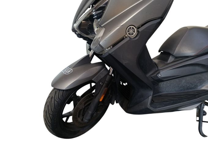 YAMAHA XMAX 125 4