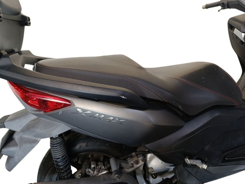 YAMAHA XMAX 125 4