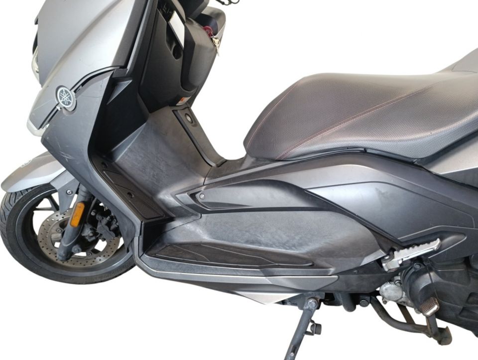 YAMAHA XMAX 125 4