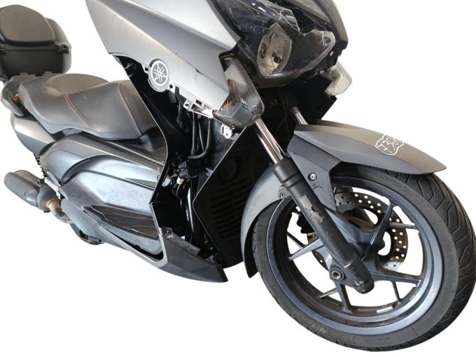 YAMAHA XMAX 125 4