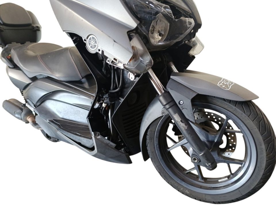 YAMAHA XMAX 125 4