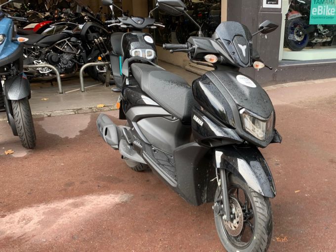 YAMAHA RayZR 125 4