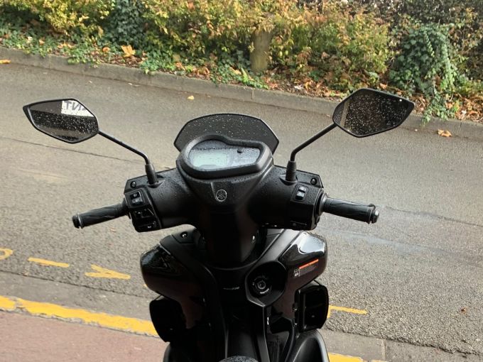 YAMAHA RayZR 125 4