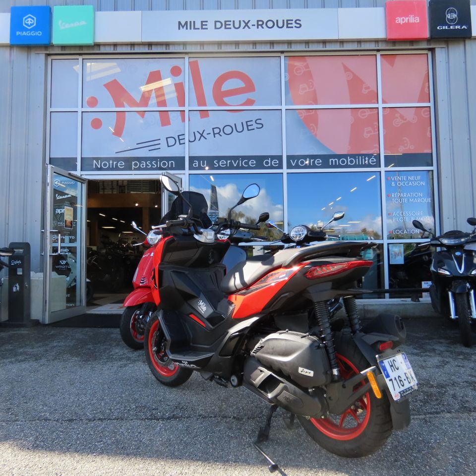 APRILIA SR GT 125 SPORT 4